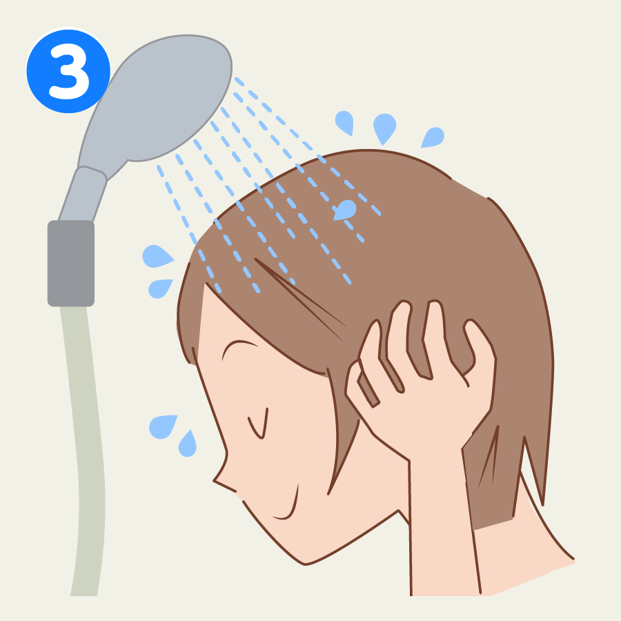 すすぎ湯に色が出なくなるまで丁寧にすすぎます。頭皮にクリームが残らないように長めにすすぎを行います。